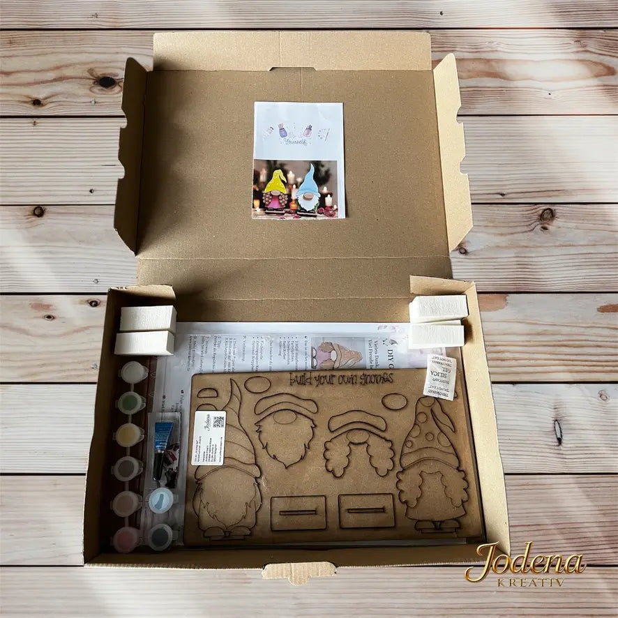 ✨ Wie aus zwei Holzstücken magische Begleiter fürs Wohnzimmer werden – die DIY-Wichtel von Jodena Kreativ✨
