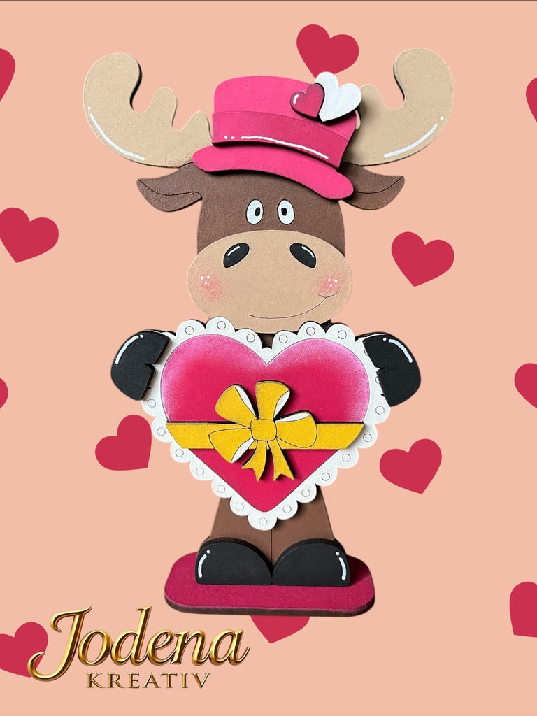 Regalsitter “Valentins-Elch mit Herz” – Elch Deko für Valentinstag | Romantische Tischdeko | Geschenkidee für Verliebte - Jodena Kreativ