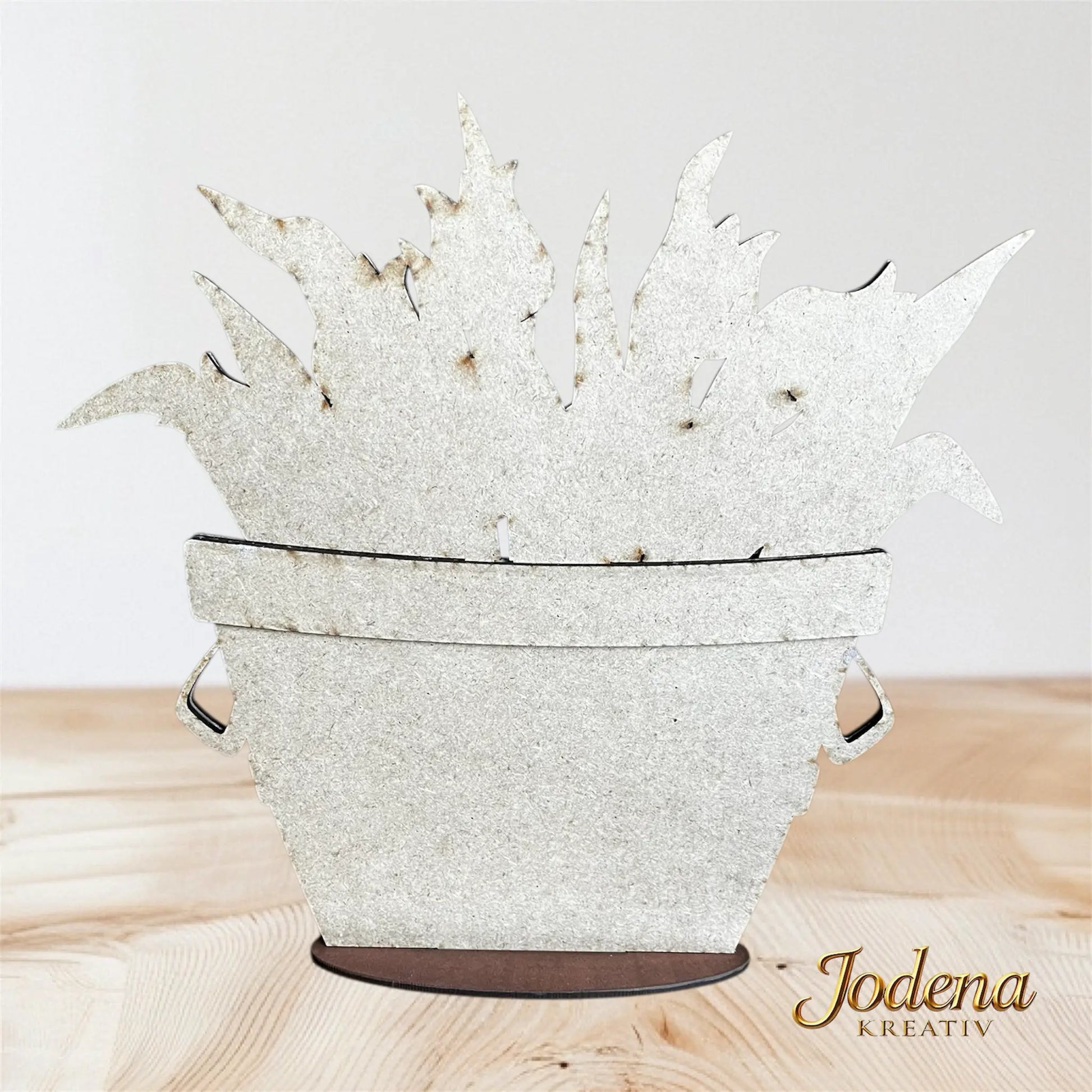 BasisForm_Apfelkorb_Tulpen_auf_Holztisch_Rueckseite