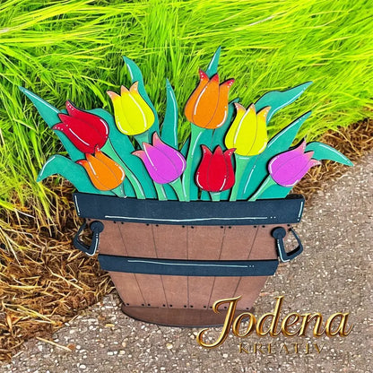 BasisForm_Apfelkorb_Tulpen_im_Gruenen