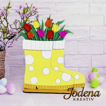 BasisForm_Gummistifel_Korb-Motiveinsatz_Tulpen_helle_Mauer_geschmueckt_Blumen