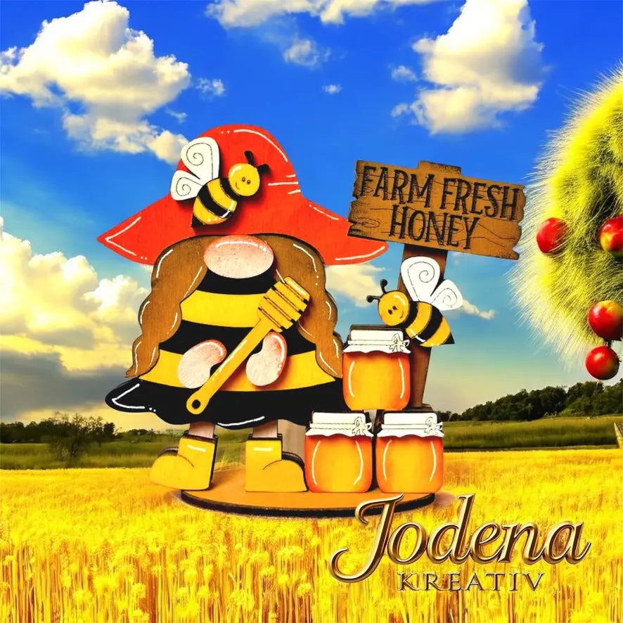 BienenwichtelmitHonigglaesern_Solo_Sommerfeld