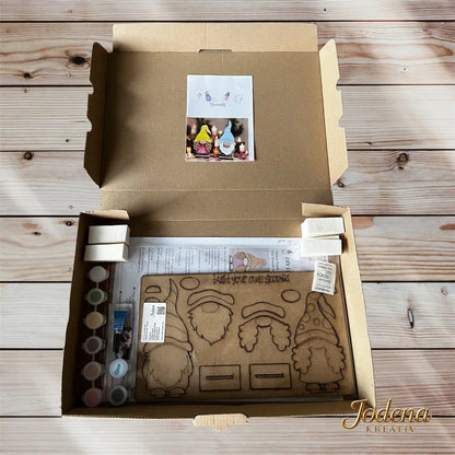 DIY-Set_Baue_Wichtel_Duo_im_Karton