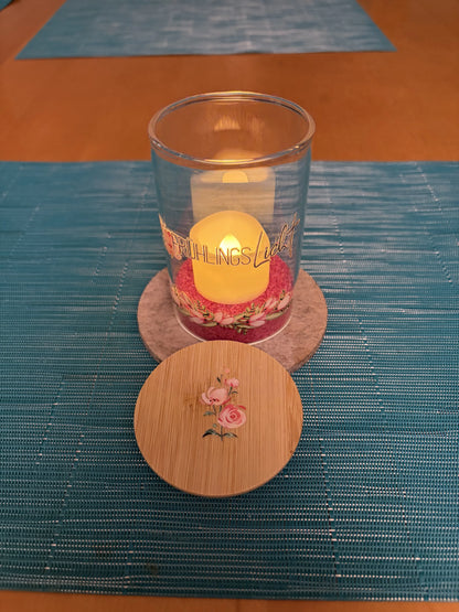 Fruehlingslicht_Glas_Fruehlingslicht_mit_rosa_Blumen_beleuchtet_2