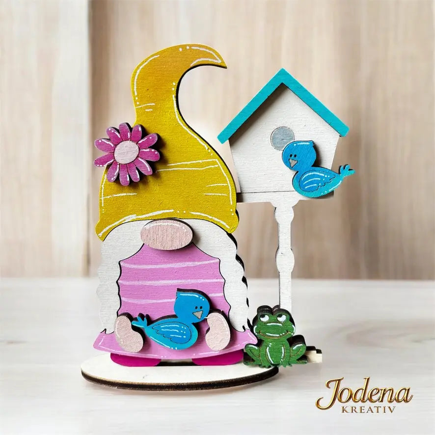 FruehlingswichtelinmitVogelhaus_Holzregal