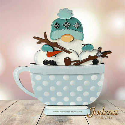 Korb-Motiveinsatz_Wintewichtel-mit-Schneemann_in-Teetasse