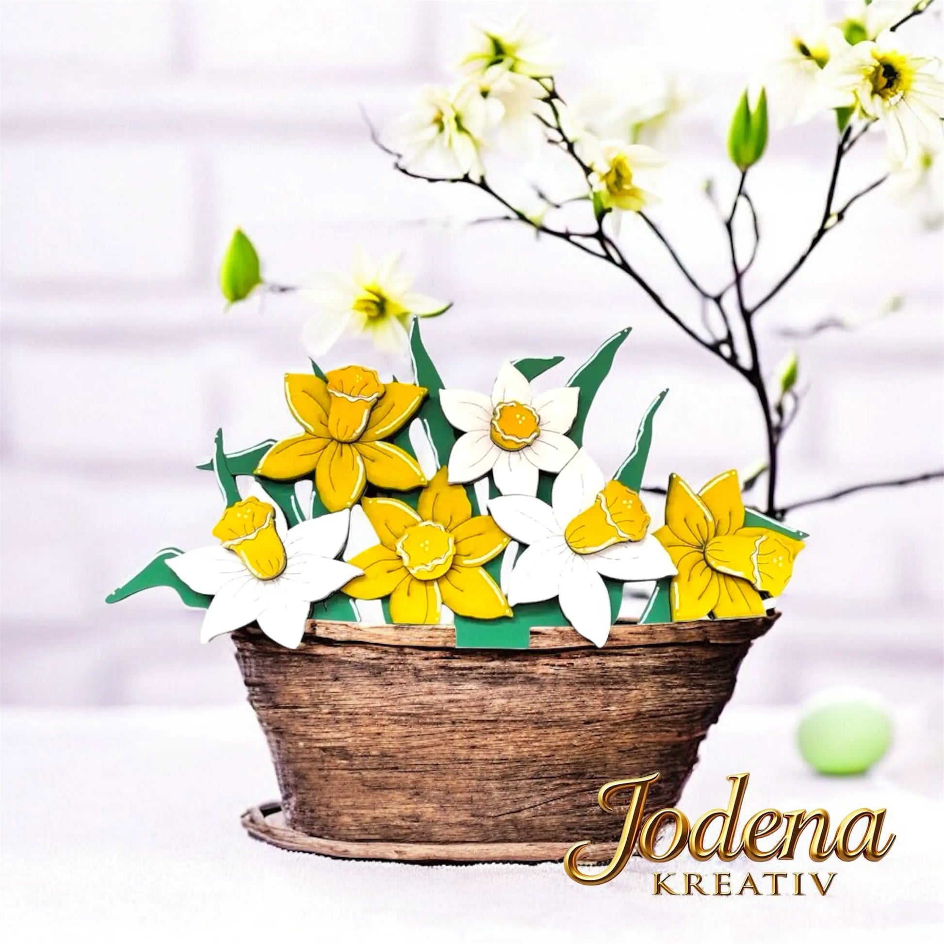 Korb_Motiveinsatz_Narzissen_solo_in_geschmuecktem_Korb