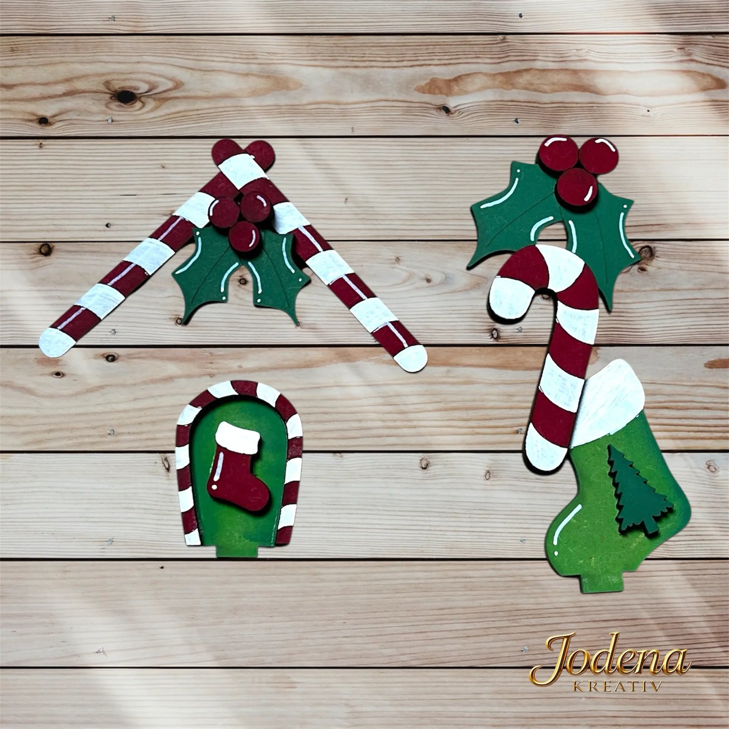 Motiveinsatz_Mini_Vogelhaus_Weihnachten_solo_auf_Holzboden